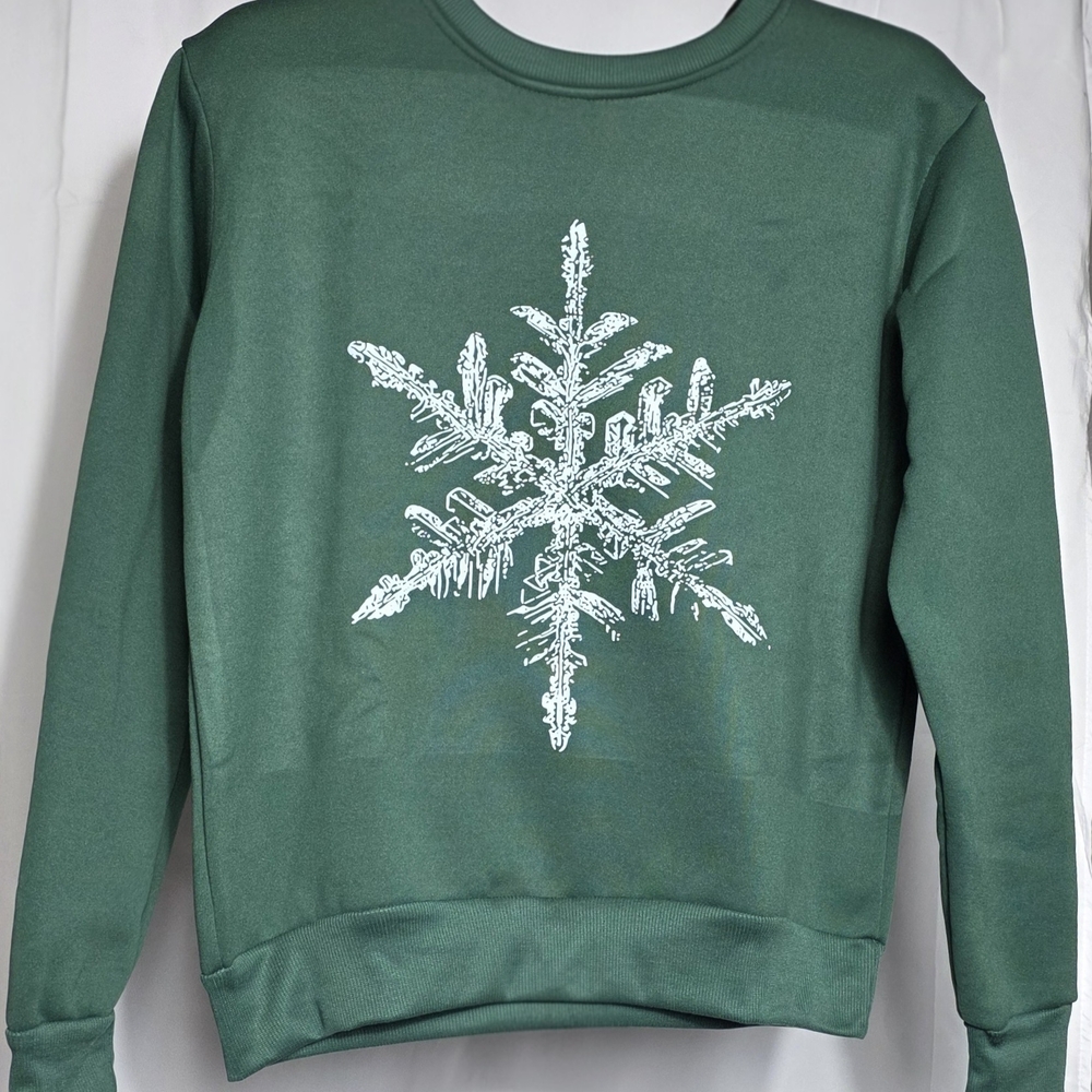 Womens Green Snowflake Long Sleeve Sweatershirt
